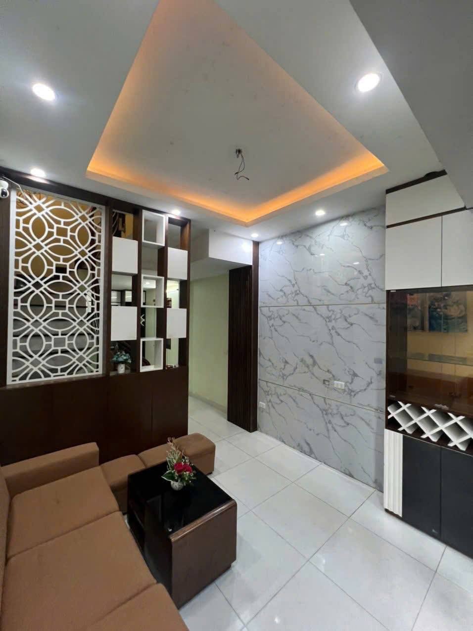 Nhà 3 Tầng Hà Đông - 4.95 Tỷ - Ô Tô Đỗ Cửa - Gần Glemxico