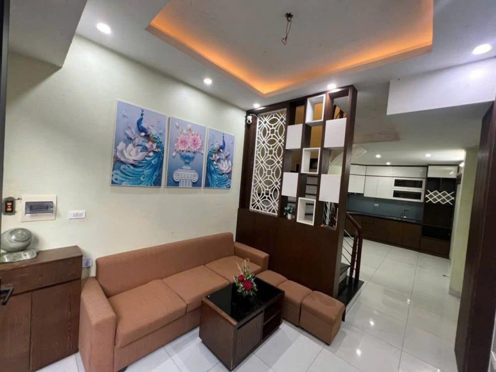 Nhà 3 Tầng Hà Đông - 4.95 Tỷ - Ô Tô Đỗ Cửa - Gần Glemxico