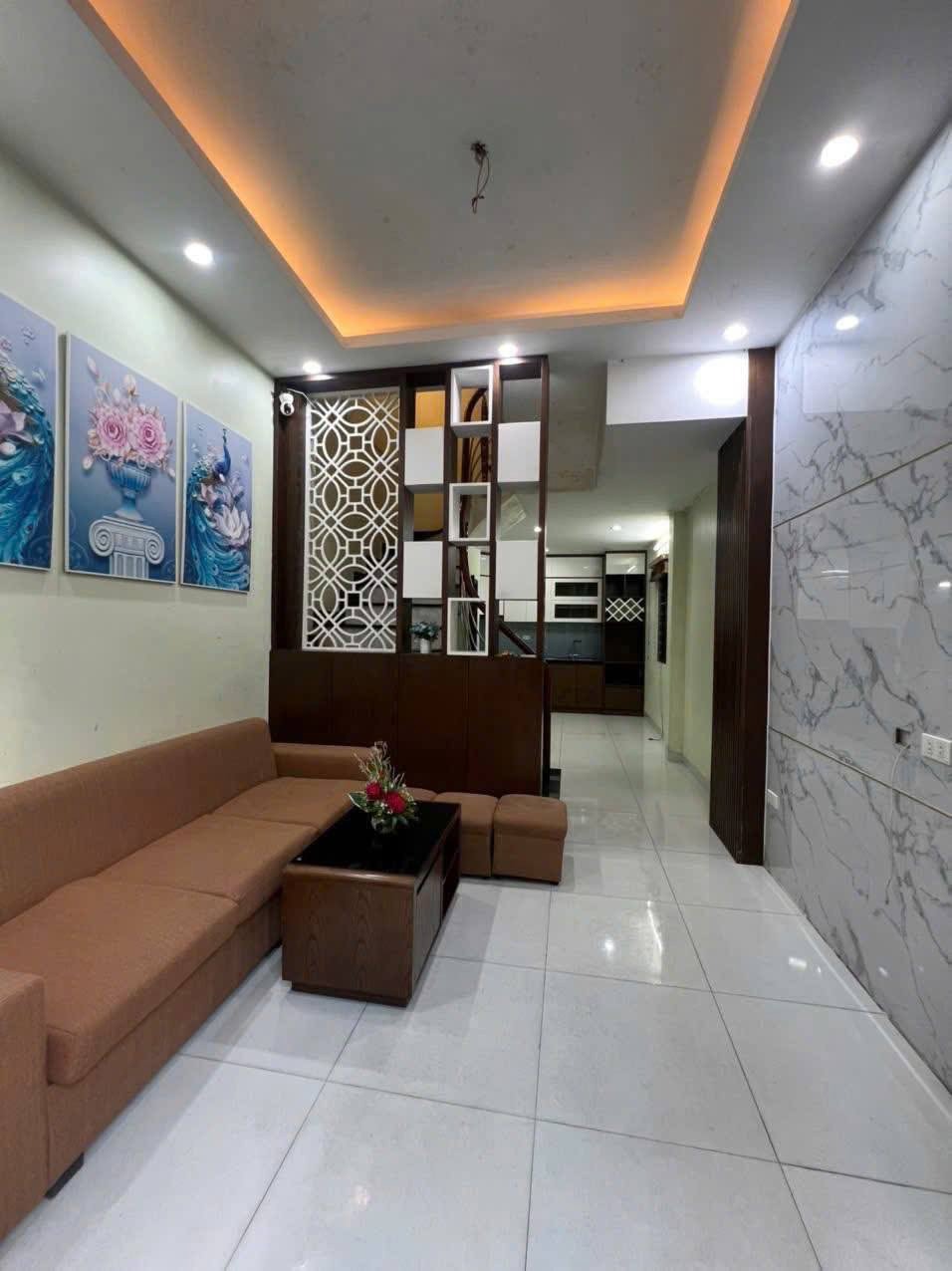 Nhà 3 Tầng Hà Đông - 4.95 Tỷ - Ô Tô Đỗ Cửa - Gần Glemxico