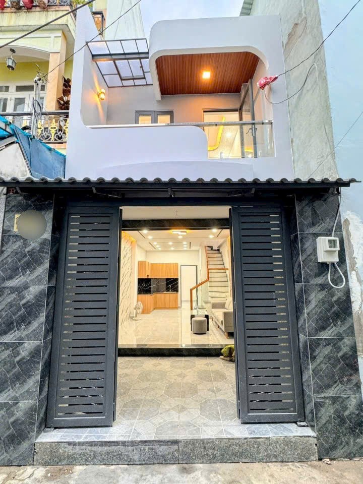 Nhà Bình Chánh Giá Tốt: Vị Trí Đắc Địa, Full Nội Thất, Dọn Vào Ở Ngay