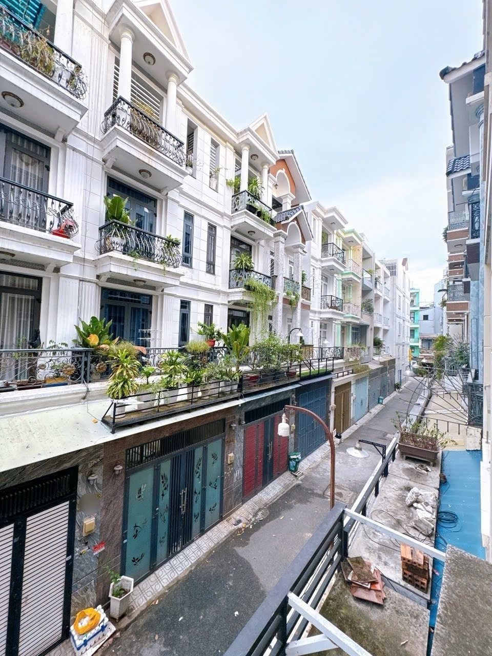 Nhà đẹp 4 tầng, khu đồng bộ, Gò Vấp - 7.2 tỷ