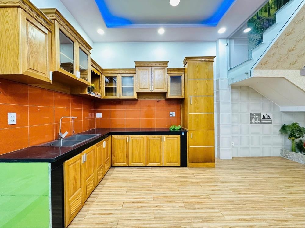 Nhà đẹp 4 tầng, khu đồng bộ, Gò Vấp - 7.2 tỷ