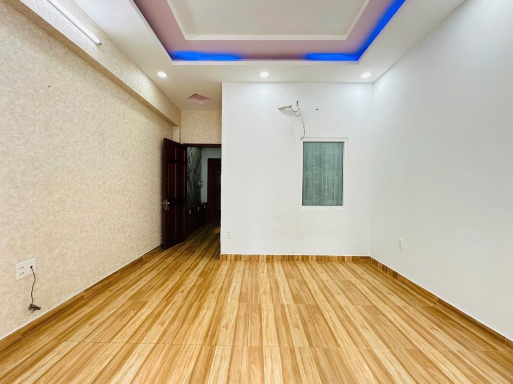 Nhà đẹp 4 tầng, khu đồng bộ, Gò Vấp - 7.2 tỷ