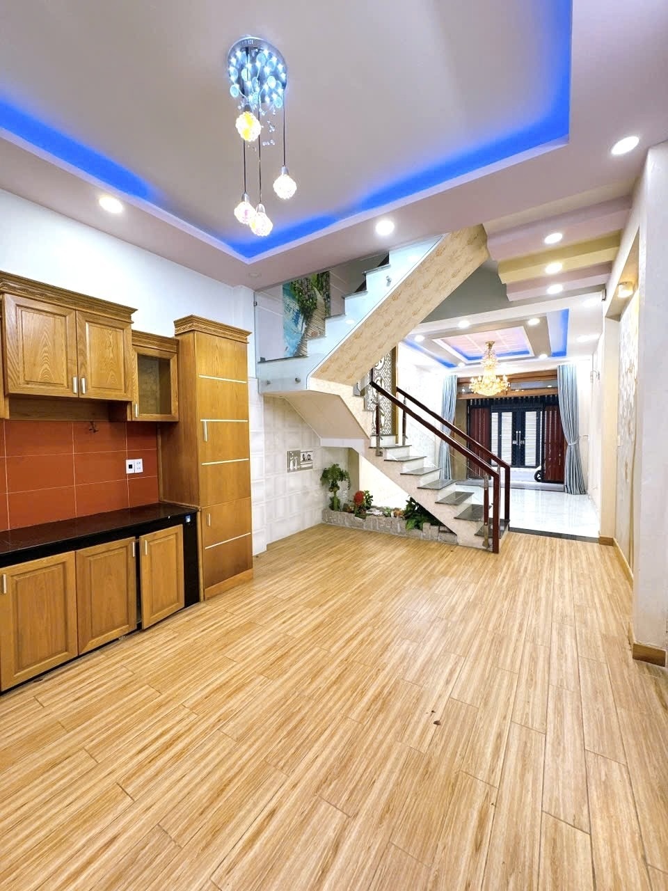 Nhà đẹp 4 tầng, khu đồng bộ, Gò Vấp - 7.2 tỷ