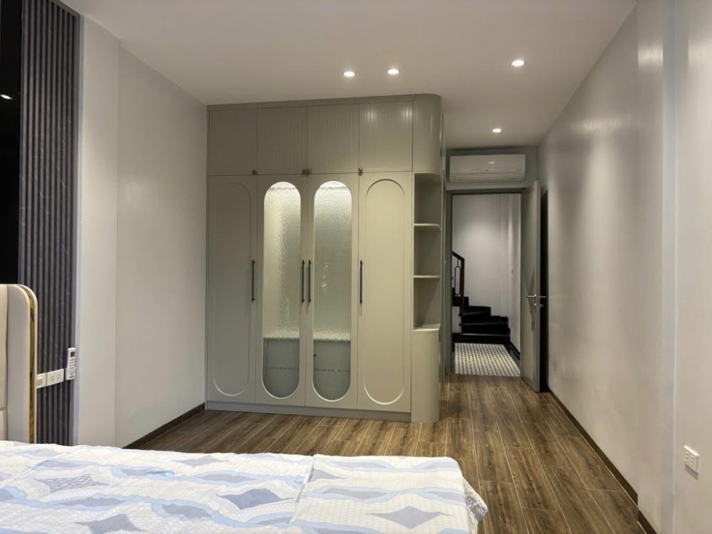 Bán Nhà Khâm Thiên, Đống Đa - 7 Tầng, Thang Máy, 37m2 - Giá 13.4 Tỷ