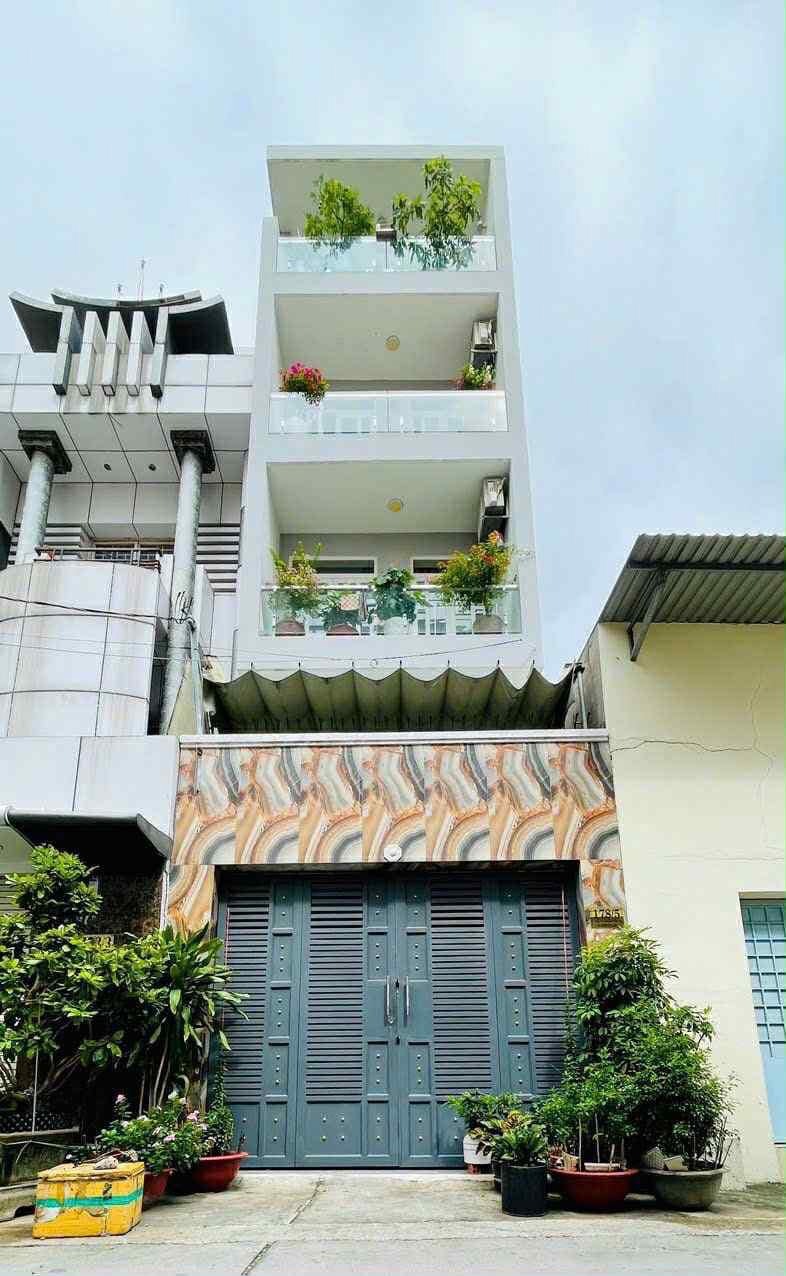 Bán nhà 45m2, 4 tầng, hẻm xe hơi, Quận 10 - Giá 7.5 tỷ