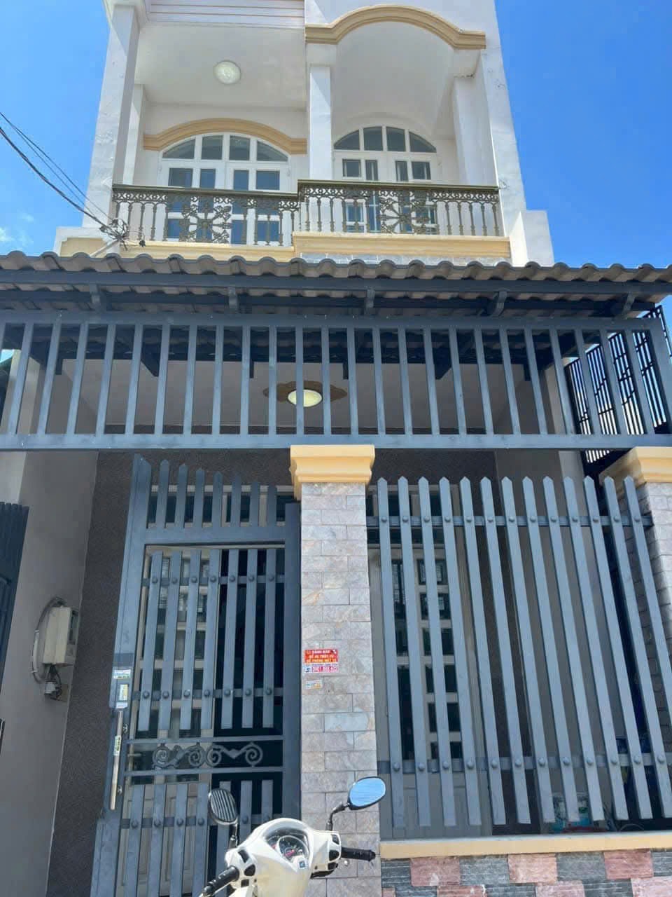 Nhà Đôi Hẻm 2/ Liên Ấp 2-6, Bình Chánh - 147m2, 1 Lầu, 5PN, Giá Tốt