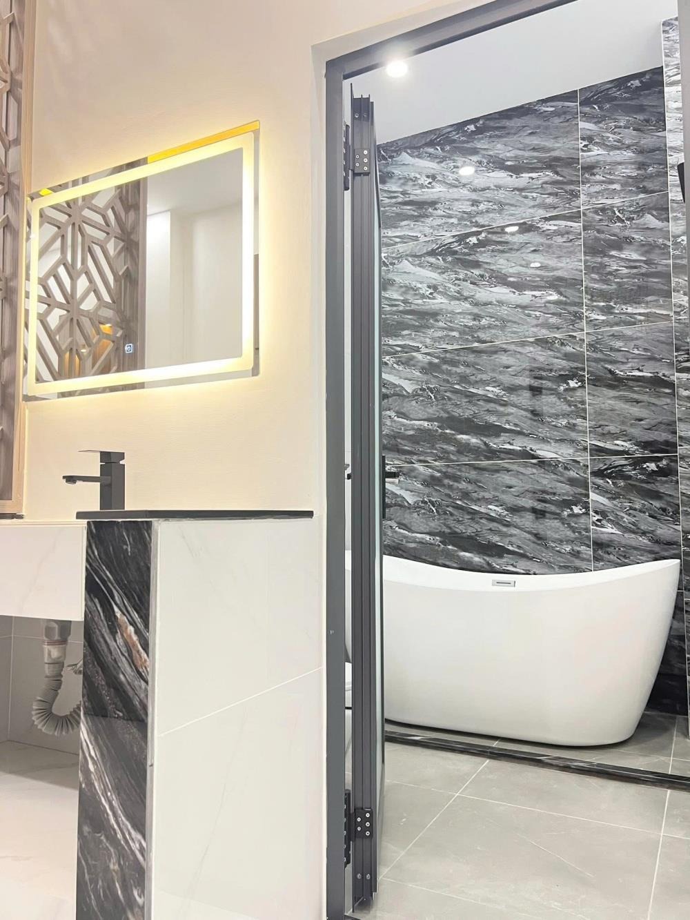KDC Nguyễn Hữu Trí - Nhà 3 Tầng, 4PN, Gần Chợ Đệm - Giá Tốt