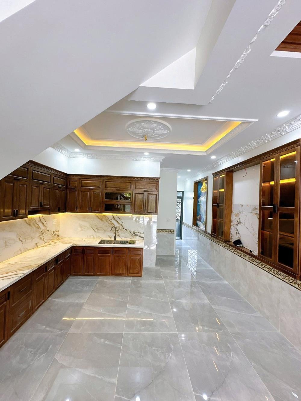 KDC Nguyễn Hữu Trí - Nhà 3 Tầng, 4PN, Gần Chợ Đệm - Giá Tốt