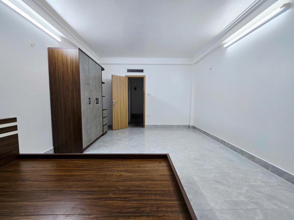 Bán Nhà Khương Trung 34m2, 5 Tầng, Full Nội Thất, Gần Hồ Đầm Hồng