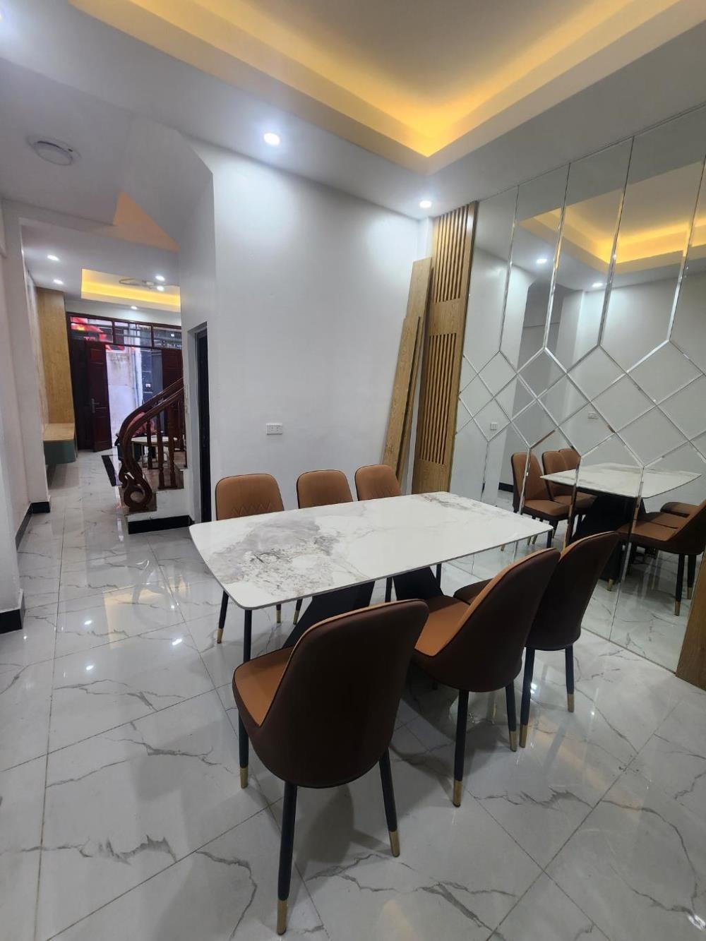 Bán nhà 52m2, 2 tầng, 15m ra phố, giá 5.2 tỷ - Vị trí đắc địa Hai Bà Trưng