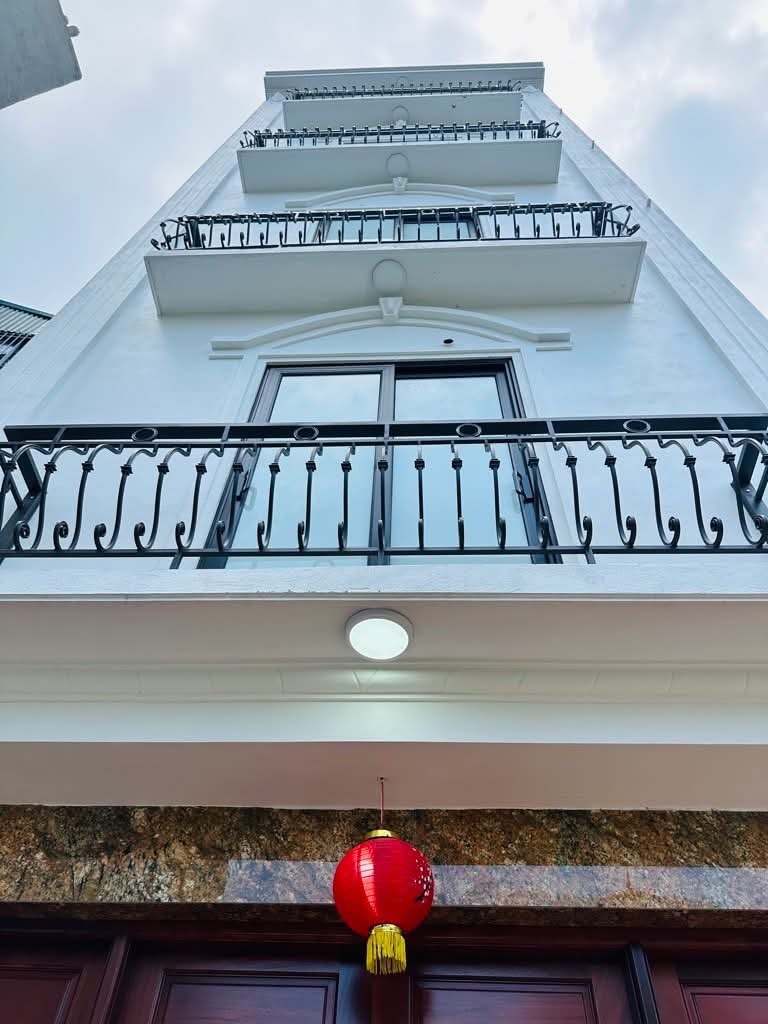 Bán nhà Nguyễn Đức Cảnh: 44m², 5 tầng, Ô Tô Đỗ Cửa, Gần Hồ Đền Lừ - 10.2 tỷ