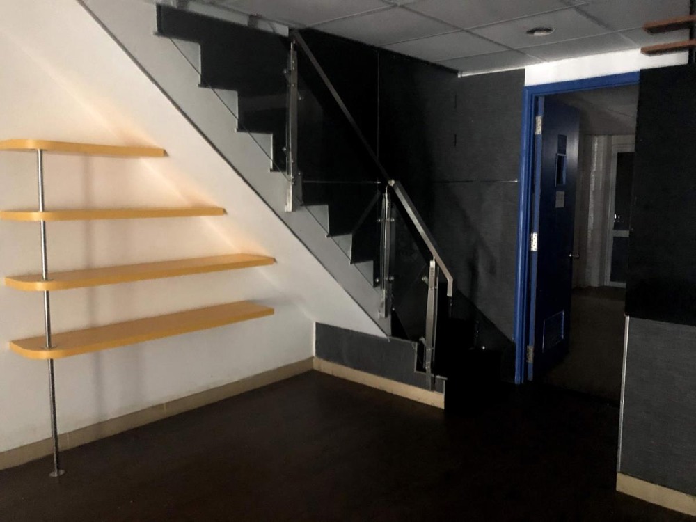 Cho Thuê Nhà Nguyên Căn Mặt Tiền CMT8, P6, Q.Tân Bình - 4.2x21m