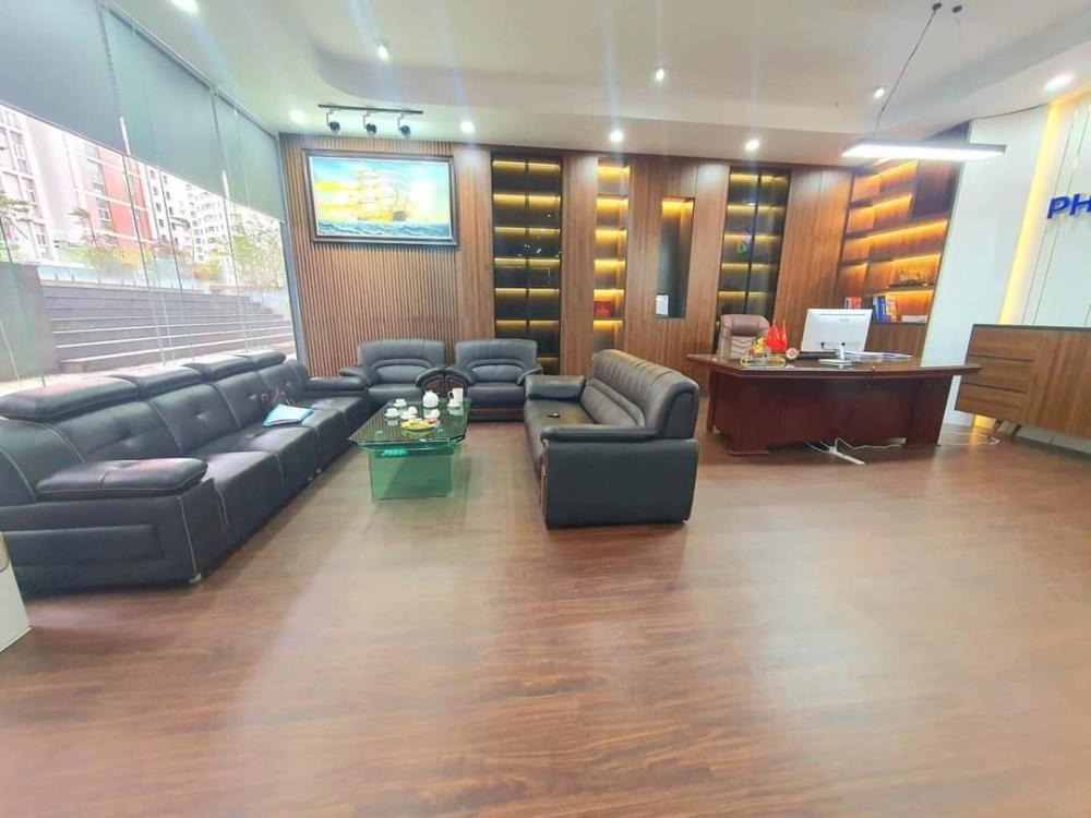 Bán Tòa Nhà Mặt Phố Trần Thái Tông, Cầu Giấy - 160m² - Giá 145 Tỷ