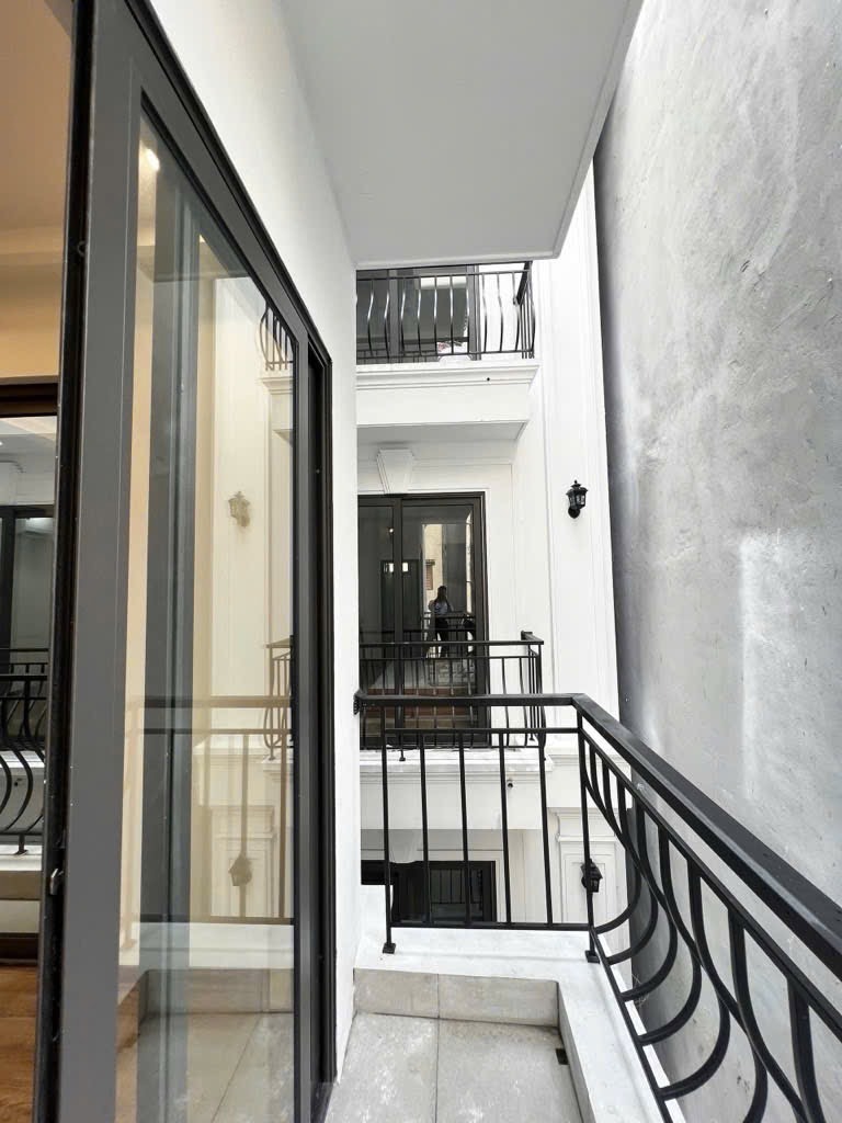 Bán nhà Xuân Đỉnh 35m², 5 tầng, Mặt tiền 6.7m - Vị trí đẹp, Pháp lý đầy đủ