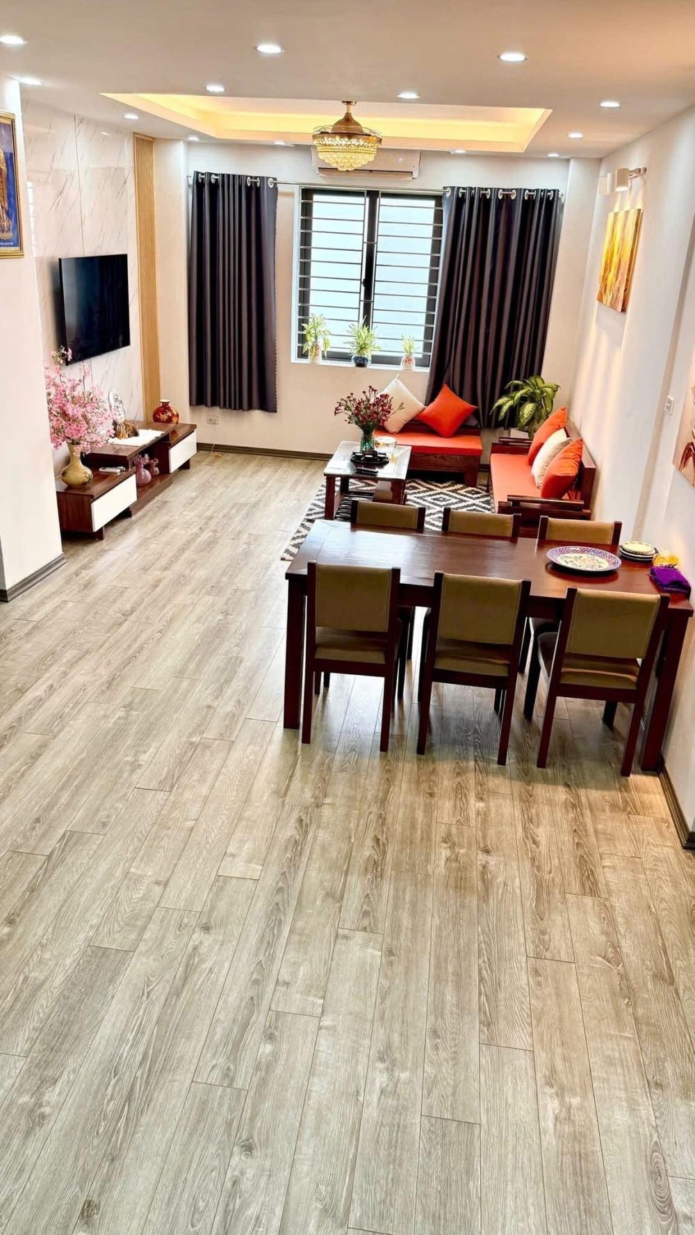 Bán Căn Hộ 2 Phòng Ngủ, Tầng Cao, View Đẹp Tại B10A Nguyễn Chánh, Cầu Giấy