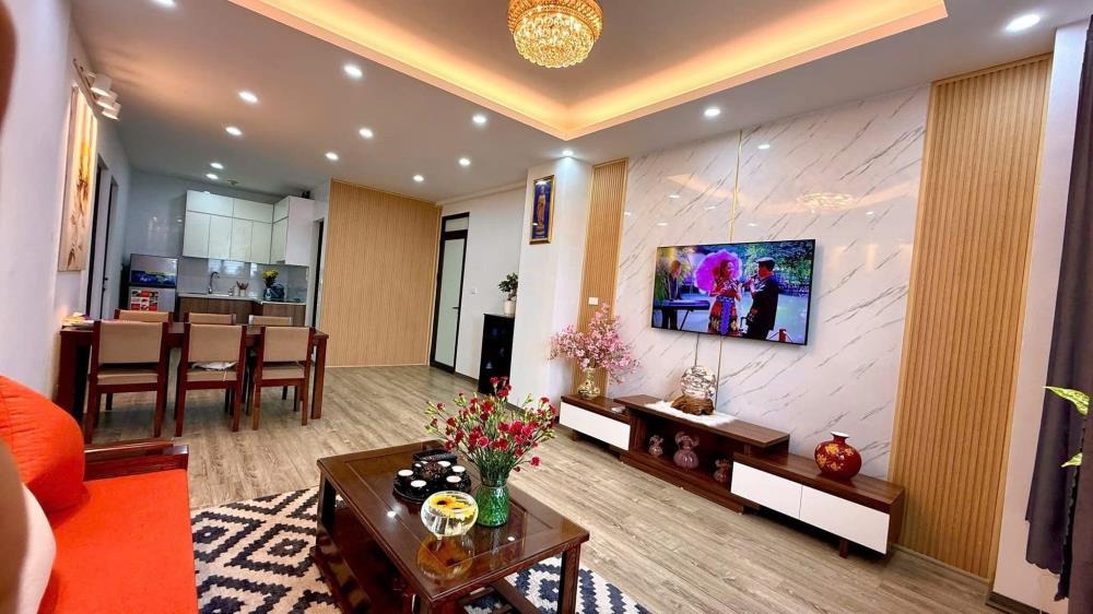 Bán Căn Hộ 2 Phòng Ngủ, Tầng Cao, View Đẹp Tại B10A Nguyễn Chánh, Cầu Giấy