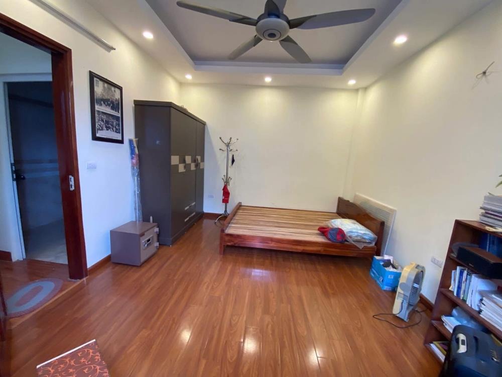 Bán nhà đẹp 5 tầng, ngõ thông thoáng, Ba Đình - Giá 7.8 tỷ