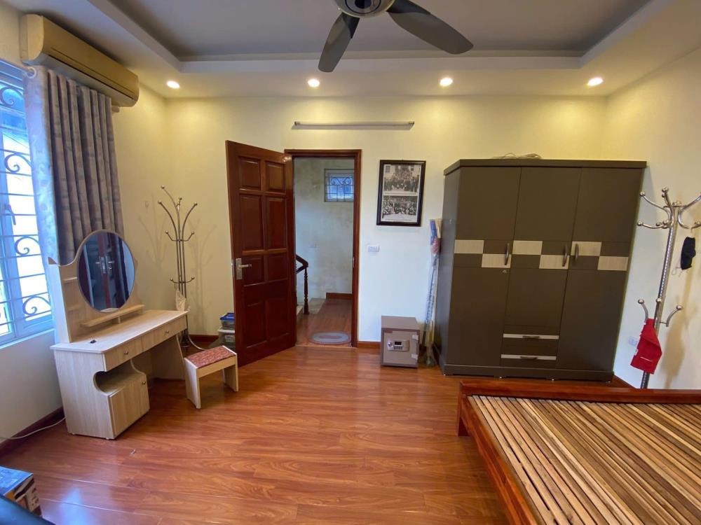 Bán nhà đẹp 5 tầng, ngõ thông thoáng, Ba Đình - Giá 7.8 tỷ