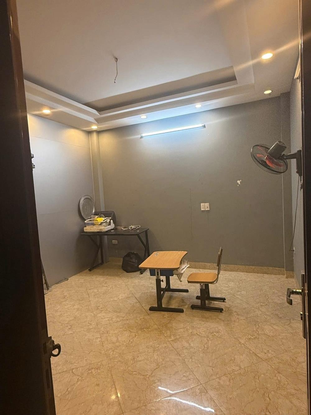 Bán nhà đẹp 5 tầng, ngõ thông thoáng, Ba Đình - Giá 7.8 tỷ