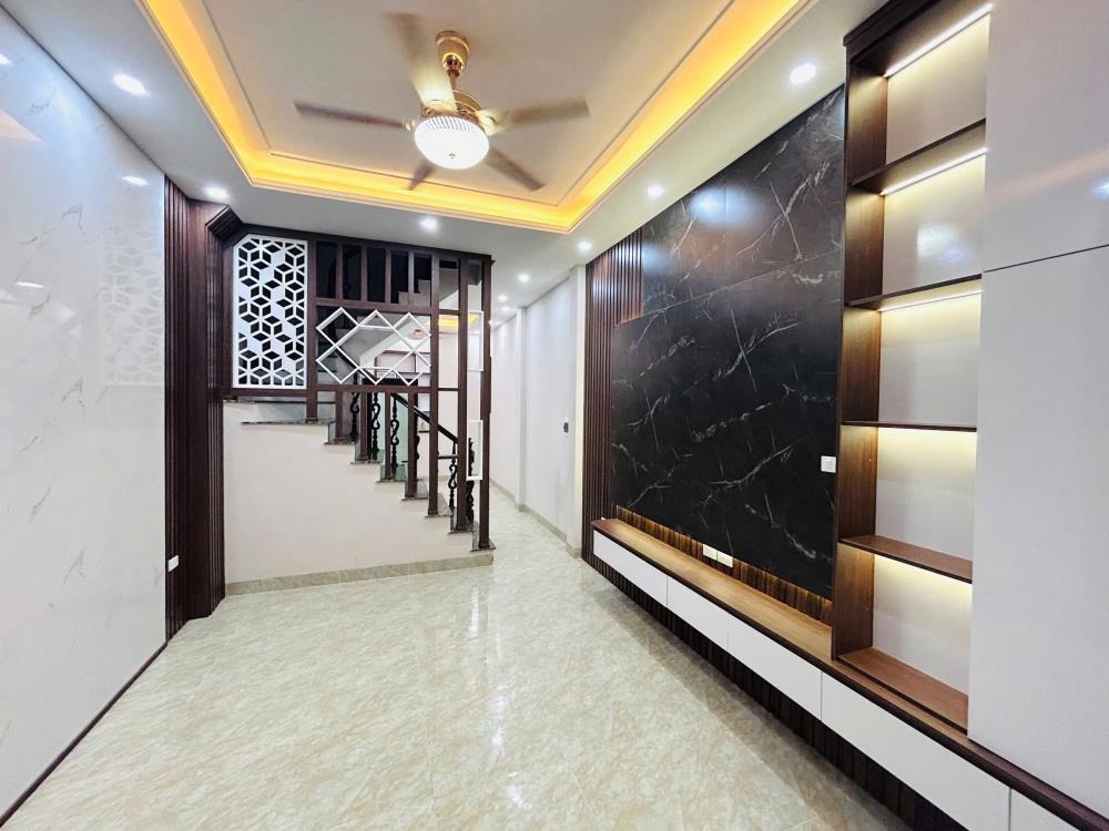Bán nhà Quận Thanh Xuân - 45m2 x 5 Tầng, 10.8 Tỷ, Ngõ Khương Đình, Gần Mặt Phố