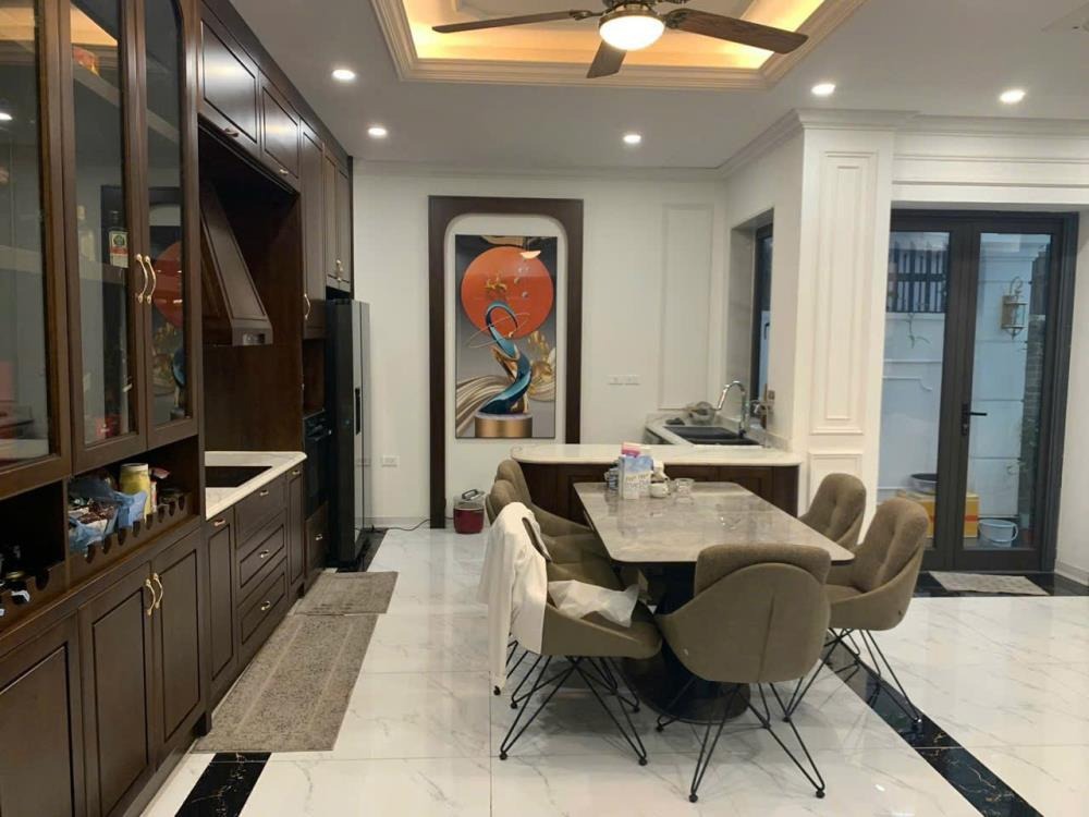 Biệt Thự Đỗ Đức Dục - Vị Trí VIP, Gần Khách Sạn Marriot