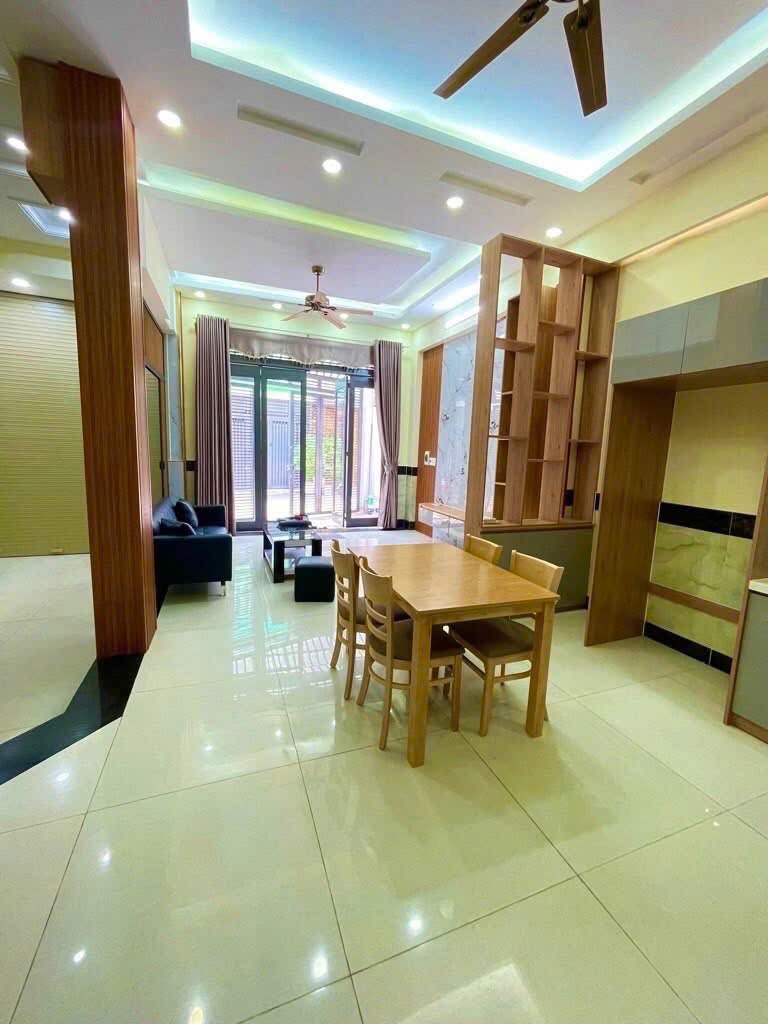 Bán nhà Quận 7 gần Lotte Mart, Đại Học Tôn Đức Thắng - Giá 6.5 Tỷ