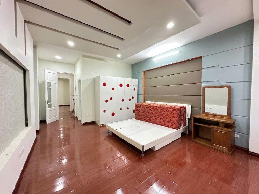 Bán nhà Dương Quảng Hàm, Cầu Giấy: 70m2, 7 tầng, giá 13.8 tỷ - Vị trí đẹp, tiềm năng lớn