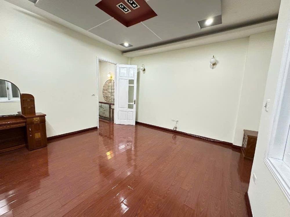 Bán nhà Dương Quảng Hàm, Cầu Giấy: 70m2, 7 tầng, giá 13.8 tỷ - Vị trí đẹp, tiềm năng lớn