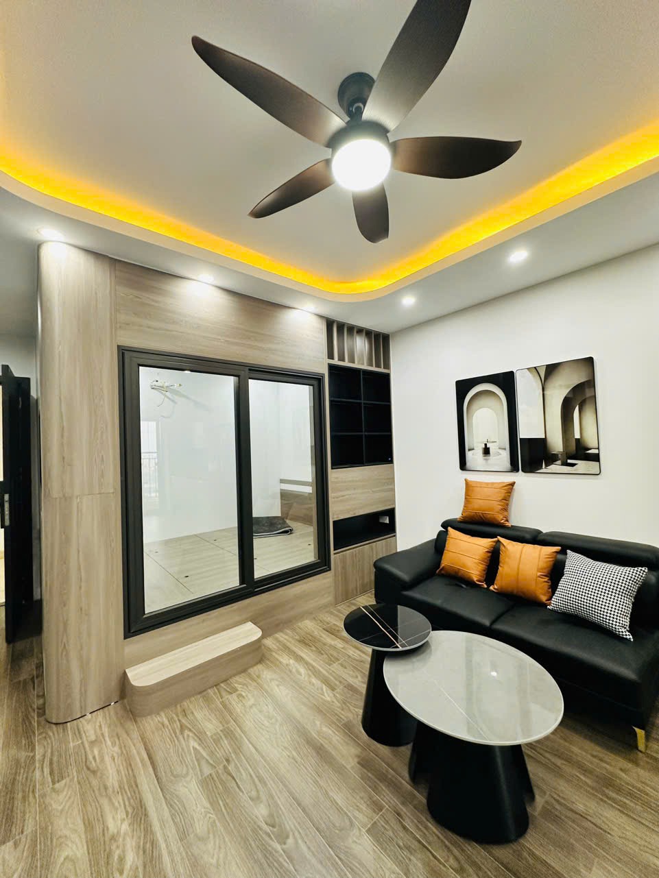 Căn hộ 3PN Đẹp Như Resort - View Hồ Định Công - Giá 4.88 Tỷ