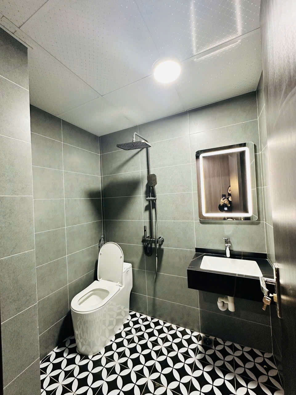 Căn hộ 3PN Đẹp Như Resort - View Hồ Định Công - Giá 4.88 Tỷ