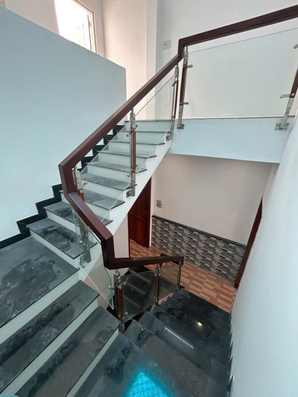 Nhà Mới 4 Tầng, Hẻm Ôtô - Lê Văn Quới, Bình Tân - 80m2 (4x20) - 6.6 Tỷ