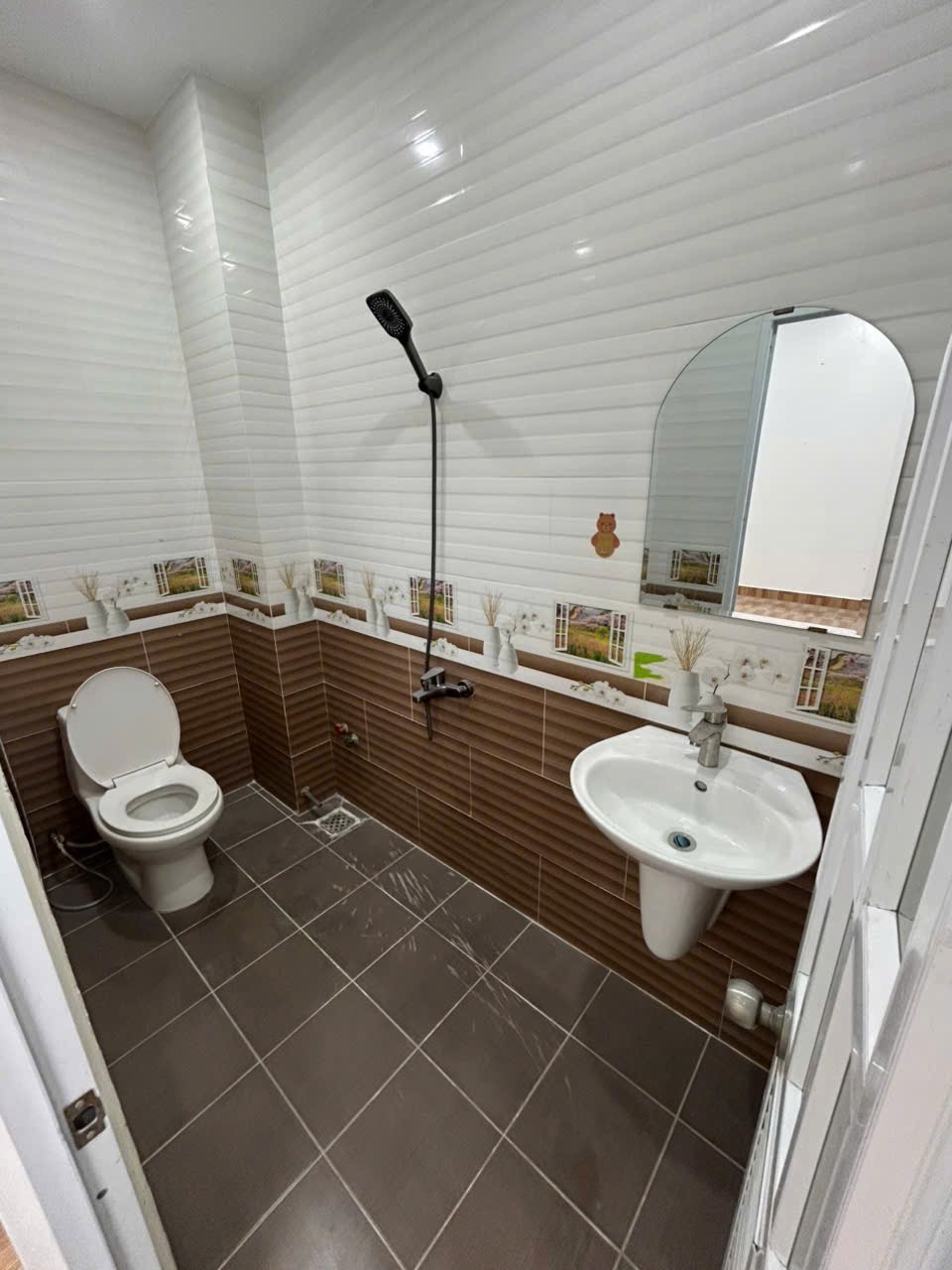 Nhà Mới 4 Tầng, Hẻm Ôtô - Lê Văn Quới, Bình Tân - 80m2 (4x20) - 6.6 Tỷ