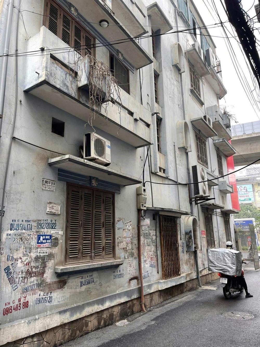 Bán Nhà Mặt Phố Hoàng Cầu - 98m2, 4 Tầng, Giá 69 Tỷ
