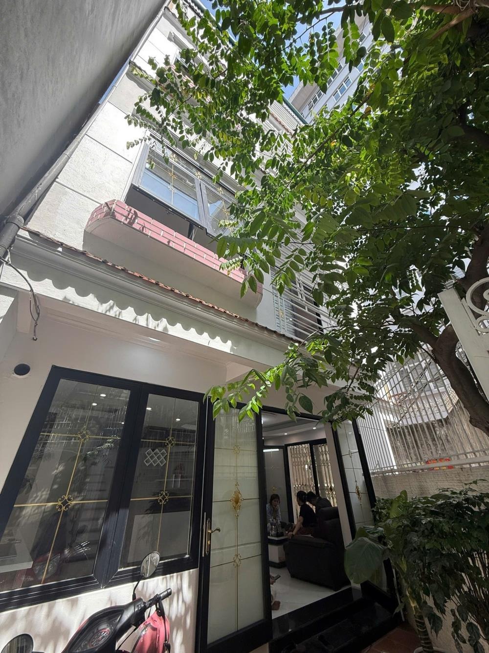 Nhà Đẹp Ba Đình - 46m² Full Nội Thất - 13.5 Tỷ - Sổ Đỏ Chính Chủ