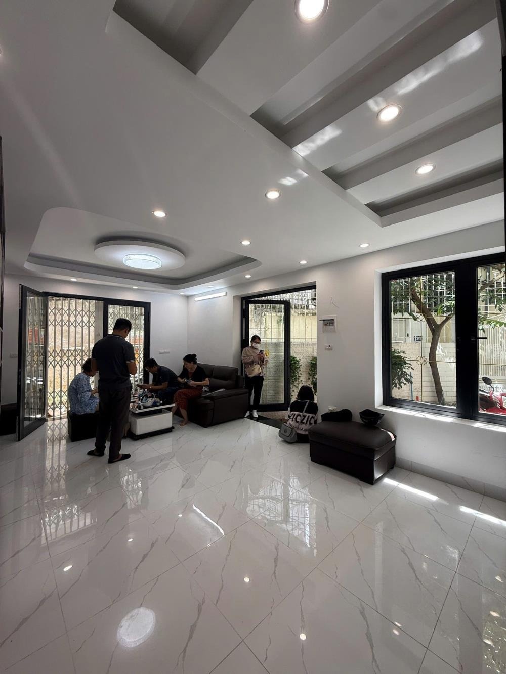 Nhà Đẹp Ba Đình - 46m² Full Nội Thất - 13.5 Tỷ - Sổ Đỏ Chính Chủ