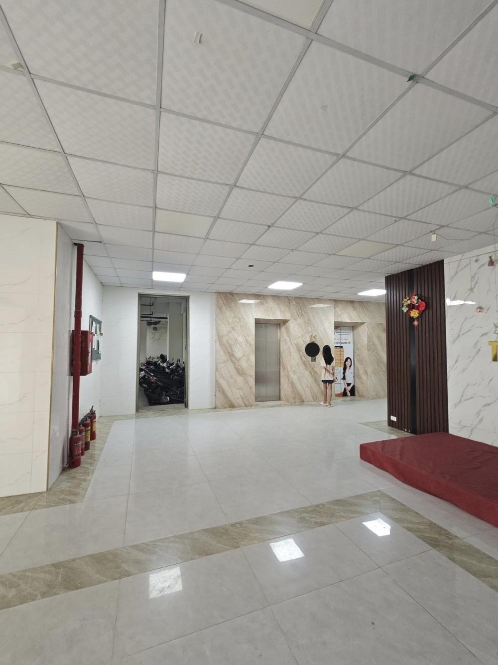 Căn hộ 2PN KĐT Giao Lưu - Giá 3.96 tỷ - Vị trí đẹp, Sổ đỏ vuông