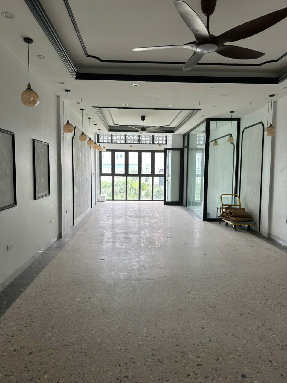 Bán Nhà Lai Xá - 75m2, 5.5 Tầng, Mặt Đường 24m, Giá Tốt