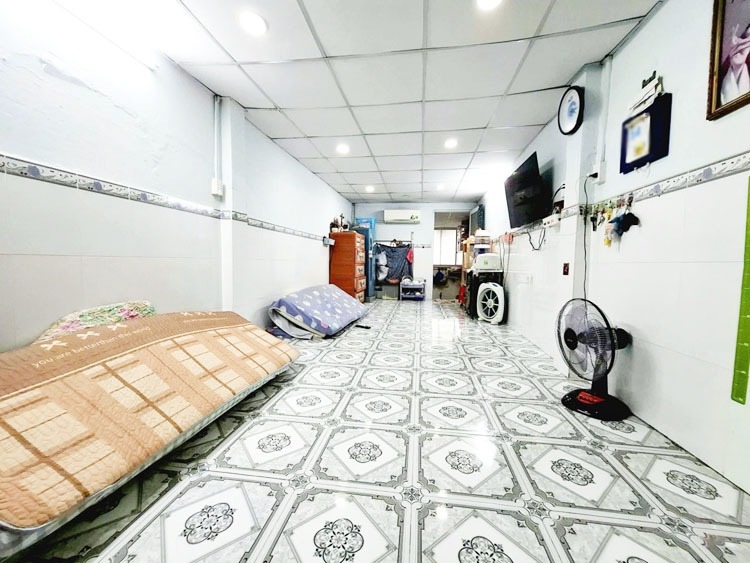 Nhà Hẻm Xe Hơi Tân Bình: 42m2, 5.8 Tỷ, Pháp Lý Chuẩn