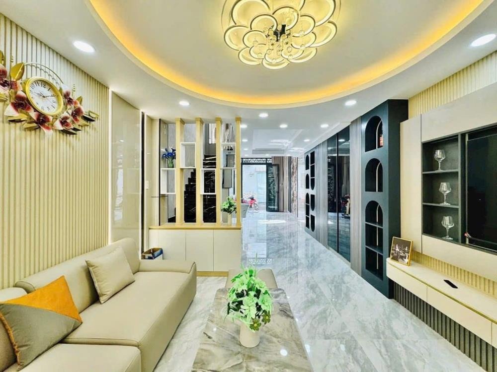 Nhà đẹp 5 tầng, ngay EMart Gò Vấp - 45m2, 6.9 tỷ