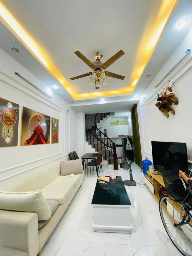 Bán Nhà Tân Mai 5 Tầng, 6 Tỷ - Vị Trí Đẹp, Tiện Nghi Đầy Đủ