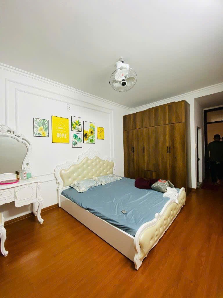 Bán Nhà Tân Mai 5 Tầng, 6 Tỷ - Vị Trí Đẹp, Tiện Nghi Đầy Đủ