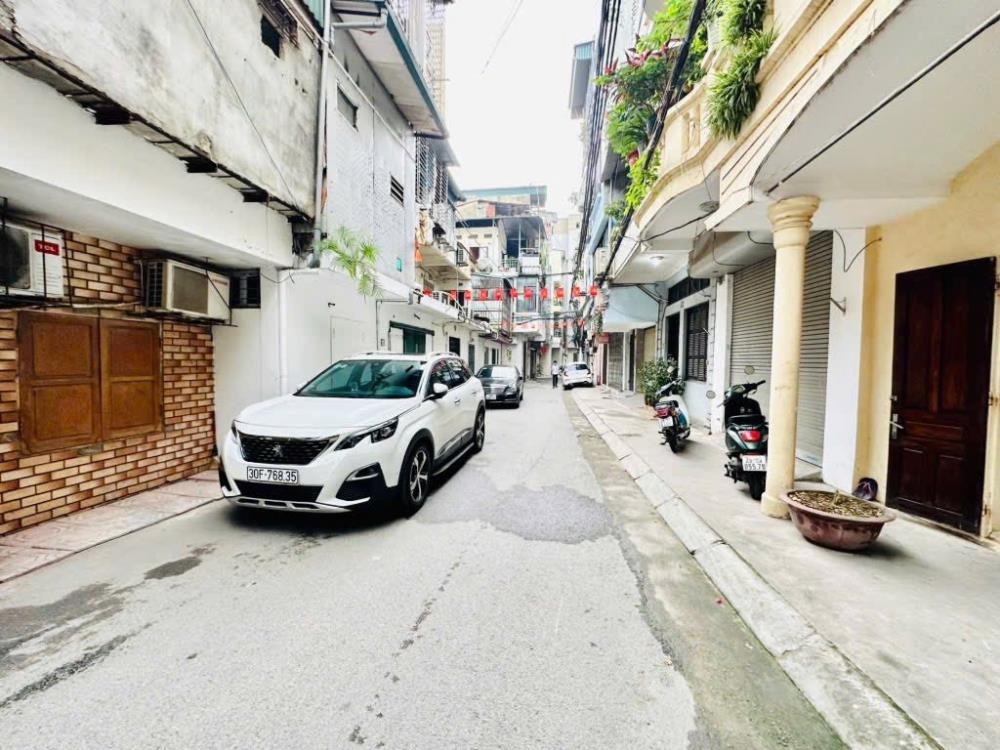 Bán nhà phố An Dương, 4 tầng, ô tô vào cửa, giá 9.3 tỷ