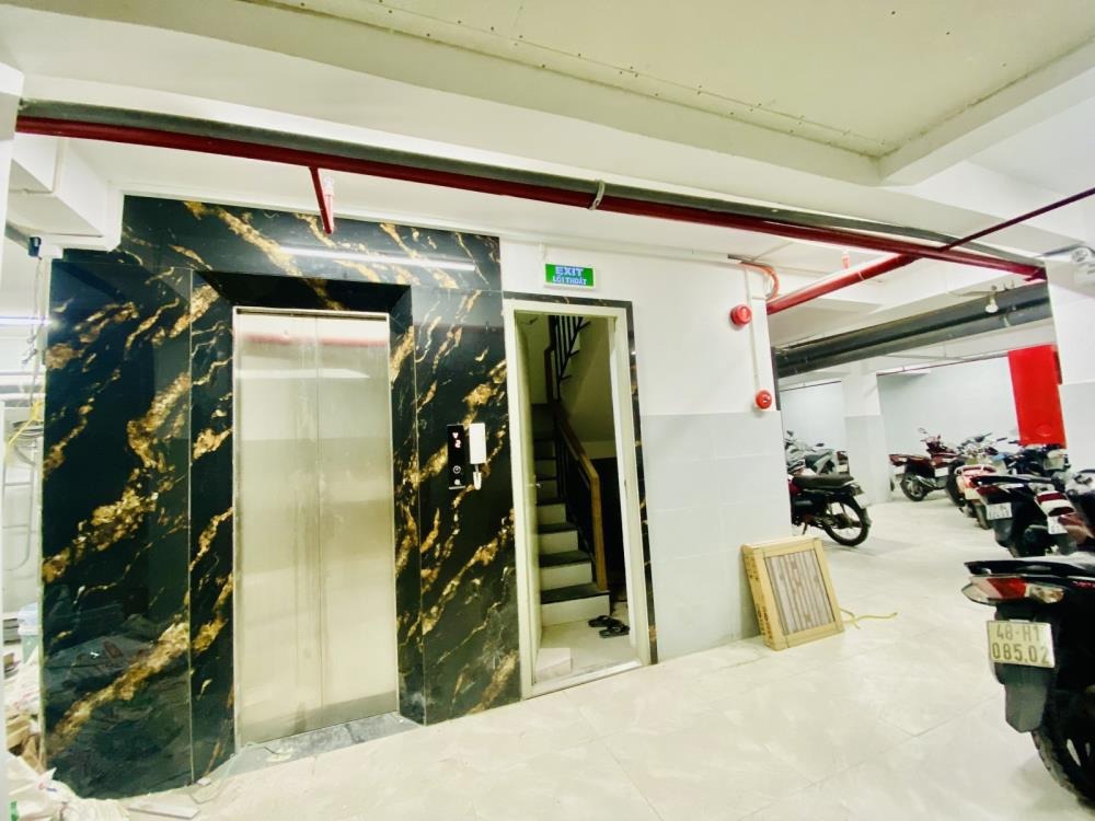 Toà nhà 210m2, 8 tầng, 75 phòng cho thuê, dòng tiền 300tr/tháng - Gò Vấp