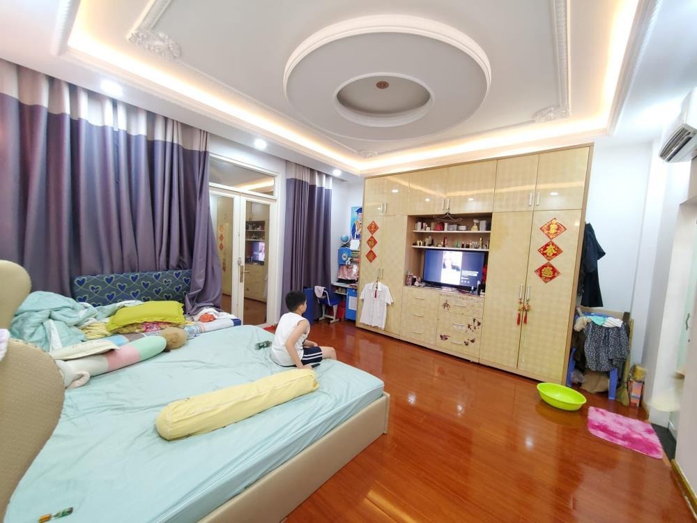 Nhà Đẹp Quận 10 - 5 Tầng - 7.3 Tỷ - Ngô Gia Tự - Huy 0774805464