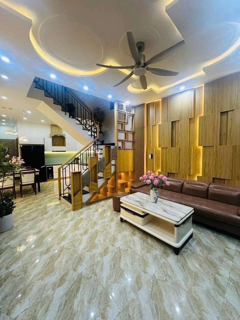 Bán nhà lô góc Đại Mỗ - Nam Từ Liêm - Giá 6.5 tỷ | Diện Tích 35m²