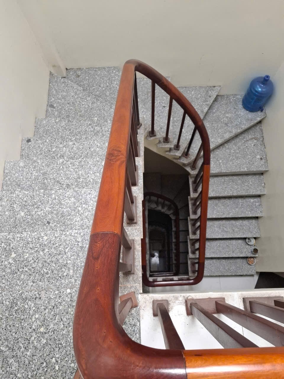 Nhà riêng 36m2, 5 tầng, ô tô đỗ cửa, Lĩnh Nam, Hoàng Mai - Giá Tốt