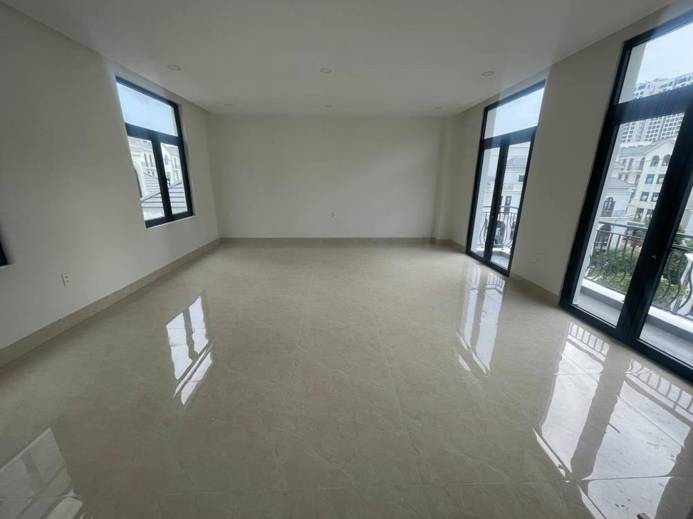 Cho Thuê Mặt Bằng VinHomes Grand Park 84m² - Giá Rẻ, Thích Hợp Văn Phòng, Kinh Doanh