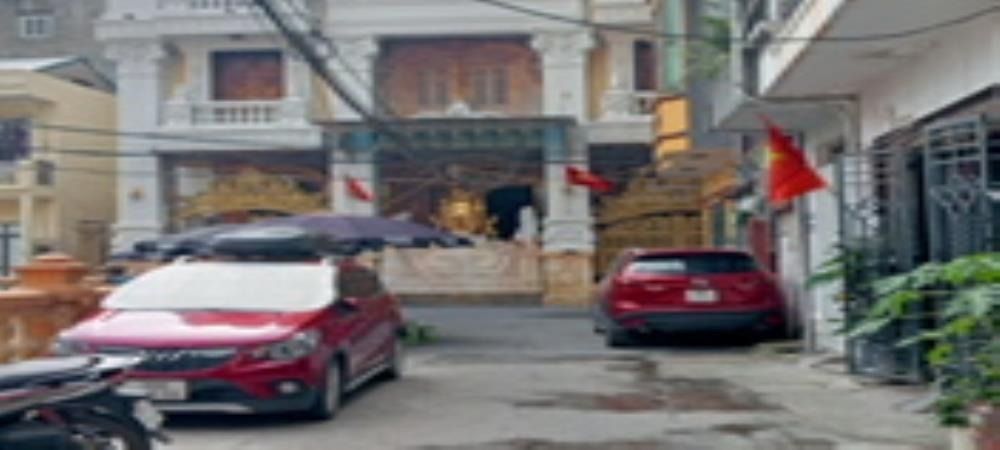 Biệt thự 3 mặt thoáng, nội thất nhập khẩu - Hoàng Quốc Việt, Cầu Giấy