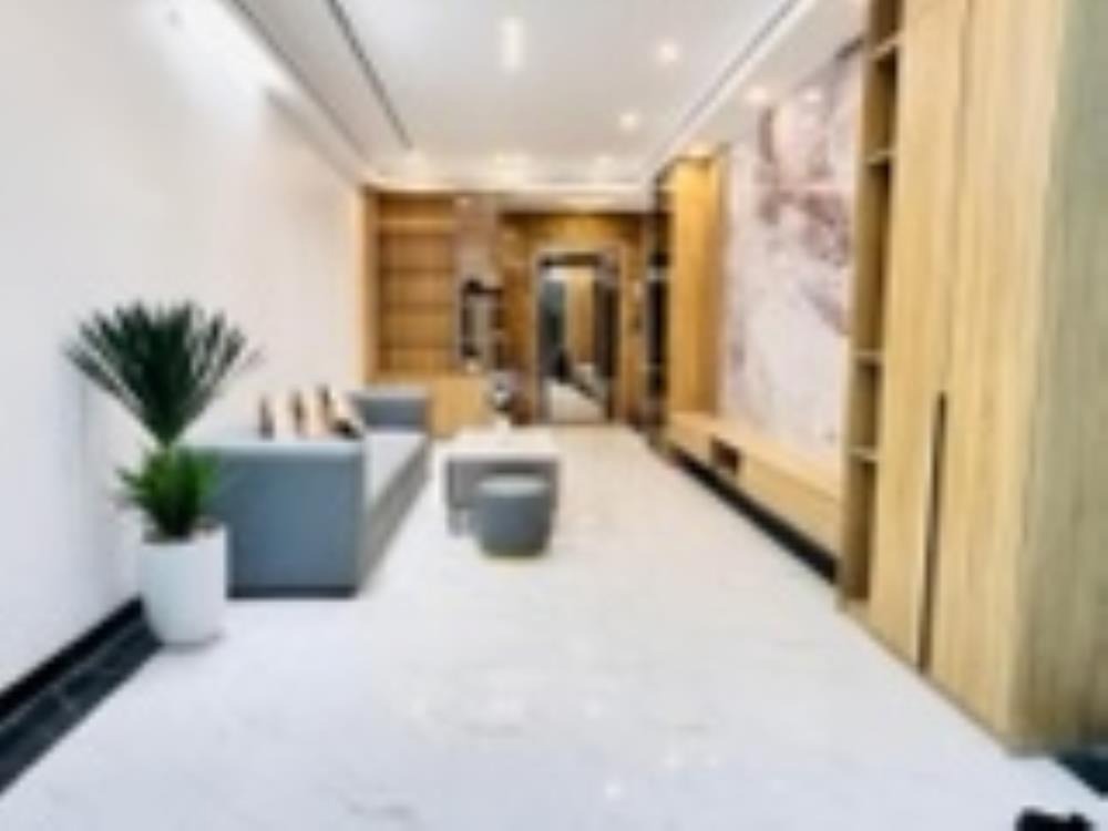 Bán nhà phân lô Phùng Chí Kiên, Cầu Giấy 44m2, 6 tầng, thang máy, ô tô vào nhà